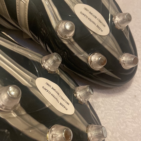 ADIDAS SCORCH NEW Size 9.5 Football Cleats - Picture 7 of 7